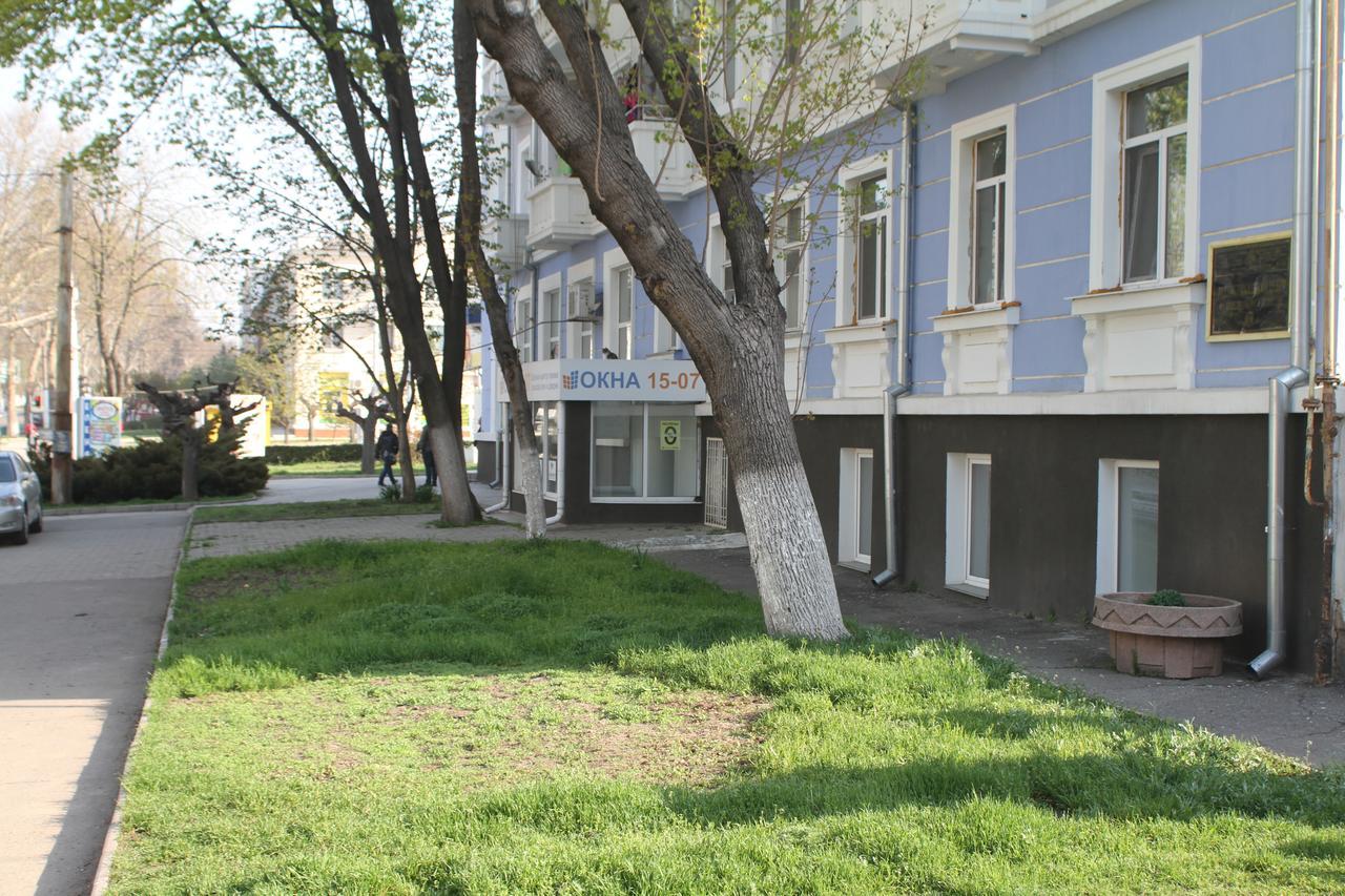 Old Tiraspol Hostel Exterior foto